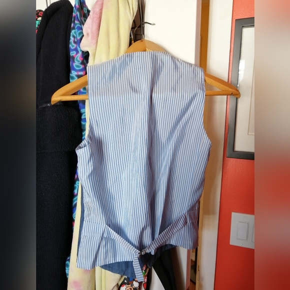 EUC Women's pinstripe suit vest - Picture 4 of 4